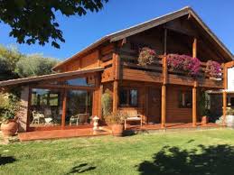 Rispetto a un'abitazione realizzata con tecniche tradizionali, una casa prefabbricata costa dal 15% al 35% in meno e può essere pronta per essere abitata in soli tre mesi. Assicurazione Casa In Legno Danni Coperti E Costi