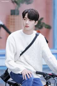 20191102好好榜樣更新#賴冠霖初戀那件小事# 想跟又年學長一起漫步海邊 藍天，白雲，沙灘，還有你。 _ #라이관린 #賴冠霖 #laikuanlin #ไลควานลิน… èµ–å† éœ–æ¢åˆå¹´åˆæ‹é‚£ä»¶å°äº‹ å †ç³– ç¾Žå›¾å£çº¸å…´è¶£ç¤¾åŒº