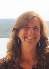 Dee Knapp's Instagram, Twitter & Facebook