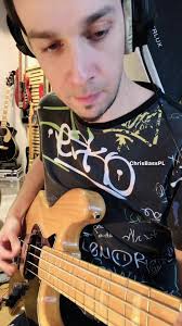 Coś mnie bardziej emocjonalnie wystroiło 🤭🎸 3majciesięChris✌🏻dobrego  odbioru 😉 #bass #basista #bassplayer #basssolo #chrisbasspl  #krzysztofbrzezinski #bassmusic #muzyka #music
