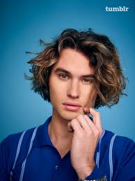 Chase stokes certainly looks the part of the beach town resident he plays on netflix's outer banks—and that means he's absolutely ripped. 600 I T S G E T T I N H O T I N H E R E Ideas In 2021 Man Crush How To Look Better Beautiful Men