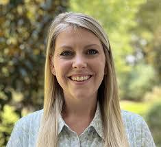 Audra Dean's Instagram, Twitter & Facebook