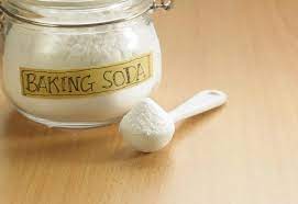 It also helps neutralize the ph of the bathwater, making it add about 1/2 cup of baking soda to the bath water for a regular bath, or approximately 1 teaspoon for a baby bathtub. Baking Soda For Babies How To Use Benefits