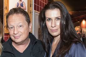 The native form of this personal name is harsányi levente. A Magyar Musorvezeto Egy Eve Kulonkoltozott Csaladjatol A Gyerekeket Egyutt Nevelik Hazai Sztar Femina