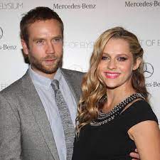 Teresa palmer and mark webber pictured with their kids bodhi rain (son in teresa's arms), forest. Pregnant Teresa Palmer Makes Marriage Legal With Second Ceremony Celebrity News Showbiz Tv Express Co Uk