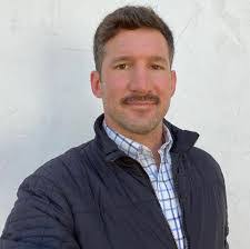 Brent Menard's Instagram, Twitter & Facebook