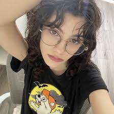 Odalys Diaz's Instagram, Twitter & Facebook