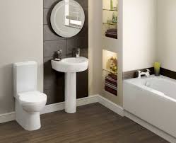 Anda bisa memilih perabot dengan gaya klasik dengan detail yang sedikit lebih banyak utuk kamar mandi mewah ala raja. Contoh Desain Kamar Mandi Yang Sederhana Shreenad Home