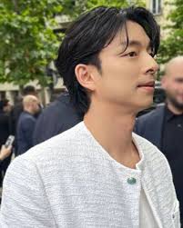 I think we all didn't sleep today because of excitement. Gong Yoo, the  world is curious about you. What kind of design wonder will your costume be  like? How will your hair