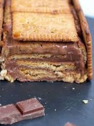 Le Legendaire Gateau Petit Beurre Et Chocolat Realise Et Devore Par Des Generations Et Des Generations De Petits Go Gateau Petit Beurre Dessert Ete Bon Dessert