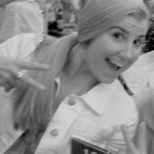 Jodi Olsen's Instagram, Twitter & Facebook