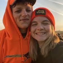 Emily Setzer's Instagram, Twitter & Facebook