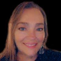 Brenda Poelstra's Instagram, Twitter & Facebook