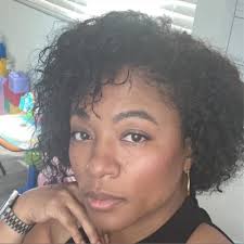 Danielle Shelbourne, JD (@DaniJShelbourne)