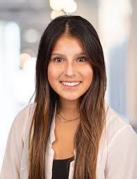 Angela Rapp's Instagram, Twitter & Facebook