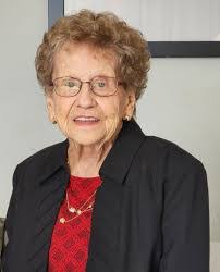 Mae Vance's Instagram, Twitter & Facebook