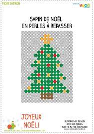 Il faut que je me ravitaille car nous avons voici à présent les modèles posés sur plaques, pour ces douze décorations de noël. Perle A Repasser Noel 4 Modeles De Perles A Repasser Pour Feter Noel