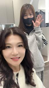 新年換個心情，換個髮色與捲度。 不需要過多溝通，我的設計師給出的成品永遠高過我的預期。 謝謝這十年的陪伴，讓我在新的一年，繼續閃閃發亮