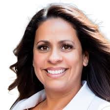 Beth Laggan's Instagram, Twitter & Facebook