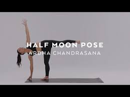 How To Do Half Moon Pose Ardha Chandrasana Tutorial With Briohny Smyth Youtube