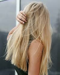 Informations basées sur la photo sur la photo le visage un peu développé au niveau des maxillaires avec une ovalisation. Coupe De Cheveux 78 Idees Pour Faire Le Bon Choix Archzine Fr