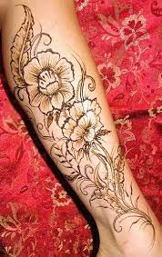 The next popular category of henna tattoo design is the wrist tattoo. Pin By Darlene Stengl On Awesome Tats Henna Flowers Tattoo Leg Tattoos Flower Tattoo Designs