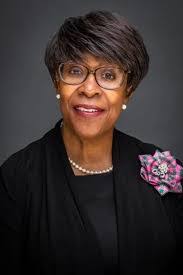 Monique Dooley's Instagram, Twitter & Facebook