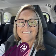 Carole Charette's Instagram, Twitter & Facebook