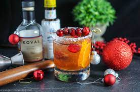 Made with bourbon, lime juice, fresh mint, and rosemary, this recipe will get you in the holiday spirit!. Christmas Old Fashioned Cranberry Cocktail Gastronom Cocktails