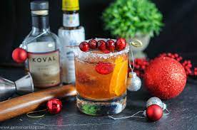 Christmas cocktail & drink recipes. Christmas Old Fashioned Cranberry Cocktail Gastronom Cocktails