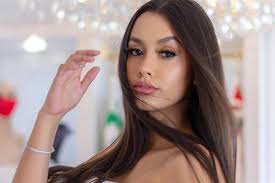 Camila Escribens comes back to compete for Miss Peru 2021