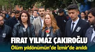 Fırat çakıroğlu, 1 ocak 1991 tarihinde konya'nın akşehir ilçesinde dünyaya geldi. Ulkucu Sehit Firat Yilmaz Cakiroglu Olumunun 5 Yilinda Izmir De Anildi Menemen Haber Menemen Gazetesi