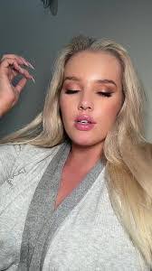 Kayla Eaton's Instagram, Twitter & Facebook