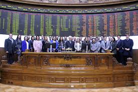 Actualmente la bolsa de santiago es el principal proveedor de infraestructura tecnológica para el mercado bursátil en chile. Alumnos Mbmf Visitaron La Bolsa De Santiago Magisterbanca Cl