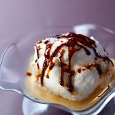 Decouvrez La Recette Ile Flottante Au Cafe Sur Cuisineactuelle Fr Desserts Francais Dessert Recette