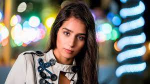 Shooting Night Portraits With The Rotolight Aeos A Powerful Portable Professional Led Light Youtube Night Portrait Light Photography Led Lights