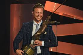 Move over tyler seguin, you may be able to rock a suit but ya don't hold a candle to david pastrnak. David Pastrnak Won Czech Hockey Player Of The Year Stanley Cup Of Chowder