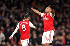 The englishman's goal ultimately helped him pick the golden boot award, with his nearest competitor, salah, who had been tied with the spurs talisman going into the final day failing to find the. Premier League Golden Boot How Is The Race To Be Top Scorer