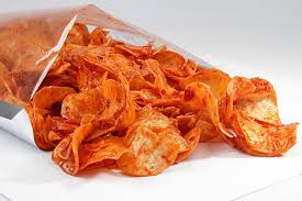 Panaskan minyak tumis bumbu halus sampai haru. Kerepek Ubi Pedas Basah Kappakekka