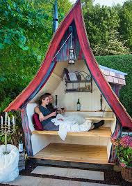 Relax Die Philosophenbank Ist Das Marchenhafte Grosse Und Flexible Pendant Zum Strandkorb Die Marchenhafte Philos Garten Philosophenbank Gartengestaltung Ideen