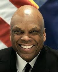 Ephraim Lee's Instagram, Twitter & Facebook