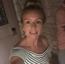 Does anyone have or no anyone with a 7 seater and room for suitcases to  drop to Gatwick and then pick us back up 4 days later pleaseeee xx