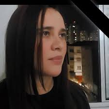 Kelly Marques updated her status.