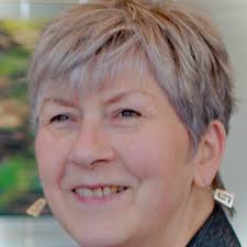 Listings by Val Lawson