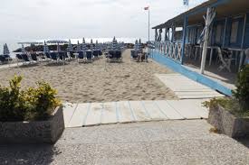 Scegli tra piu di 5456 alberghi a marina di pisa in linea con ogni budget e gusto! Bagno Balena Handy Superabile