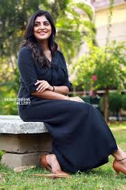 After yennai arindhaal, menon resumed work on his film with silambarasan under the new title of achcham yenbadhu madamaiyada, with manjima mohan joining the cast to replace pallavi sharda. Manjima Mohan Indian Cinema Gallery