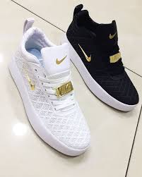Me Compre 2 Porque Ay Nose Me Encantaron Cada Una Me Costo 46 Dolares Zapatos Tenis Para Mujer Zapatos Nike Mujer Zapatos