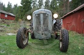 The massey ferguson 35 was the first mf tractor to be painted in traditional red and grey paint, while the massey ferguson 35 turf special was painted yellow. Massey Ferguson 35 By Edvard Holmberg Mostphotos