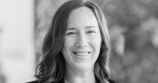 Nora Sutherland's Instagram, Twitter & Facebook