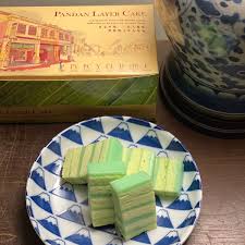 Following my first successful attempt in making this cake, i only posted a photo of the finished product in my blog without furthe. Haaziq Zahar On Twitter Regent Pandan Layer Cake Klang This Shop Is Famous For Their Chiffon Cakes And Layer Cakes And Their Bad Service Only Pandan And Durian Layer Cakes Are